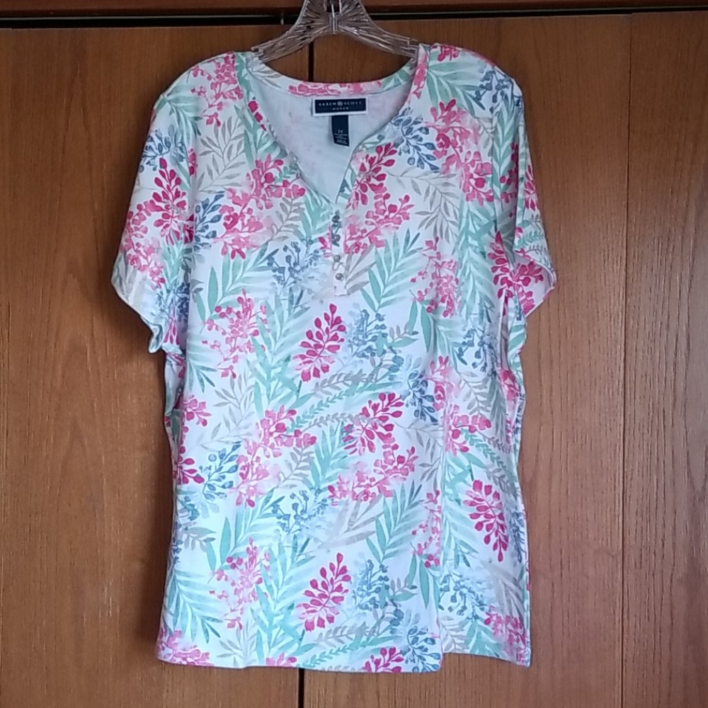 Karen Scott 2x floral top